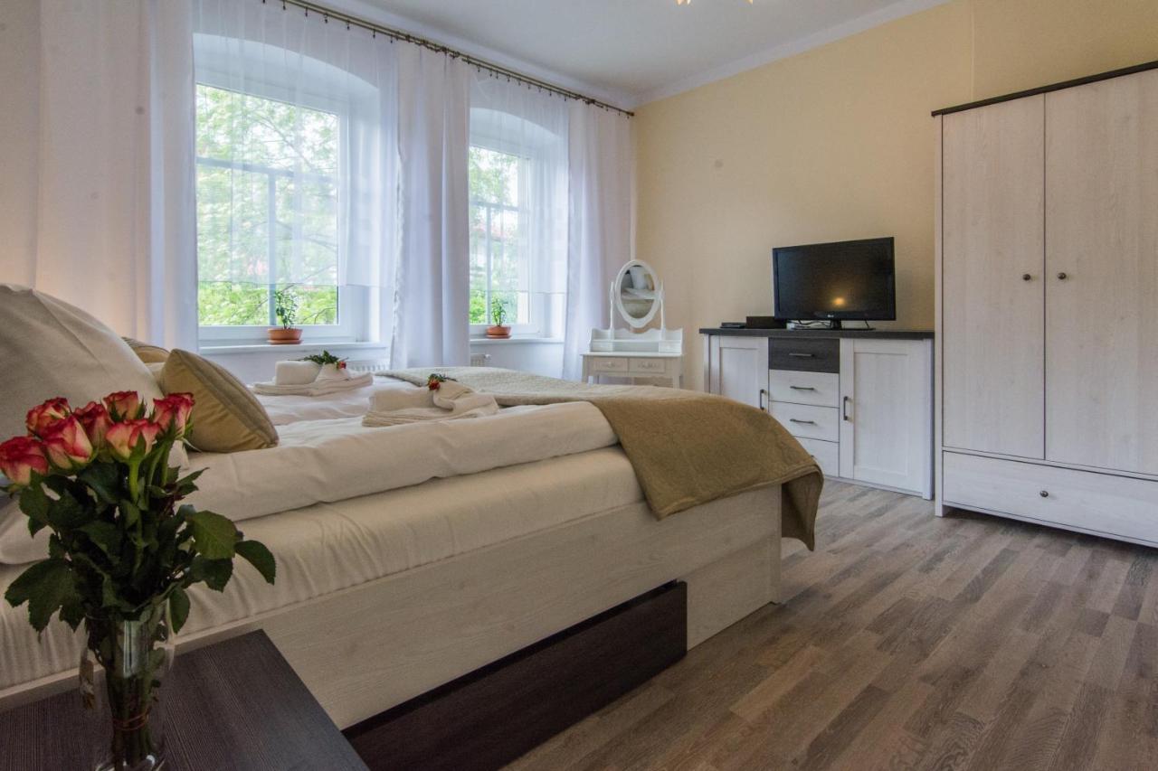 Apartamenty Izerskie - Ul. Wczasowa 8 Świeradów-Zdrój 外观 照片
